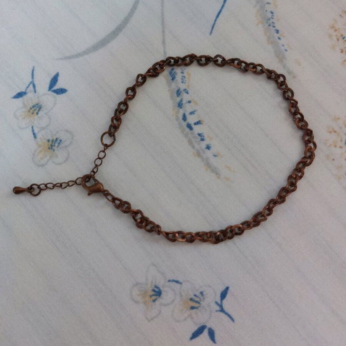 Bronze chain bracelet like new, brown