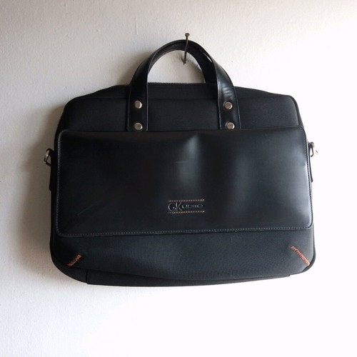 GKuomo briefcase like new, black 28/38 cm office bag