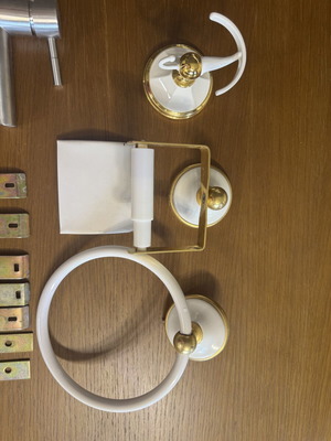 Bathroom set used