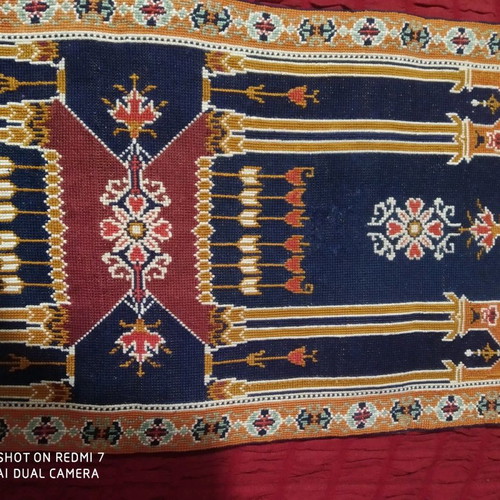 Handmade counted embroidery table runner new