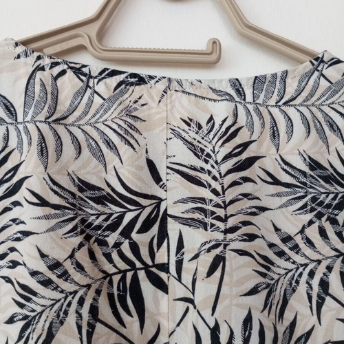 Dress with tropical print, size L, black and beige