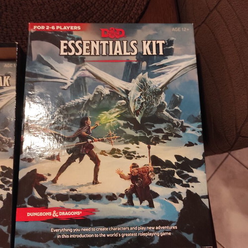 Dungeons and Dragons Essentials Kit 5th Edition