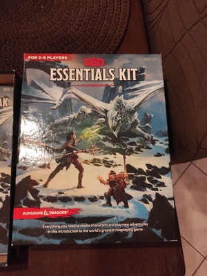 Dungeons and Dragons Essentials Kit 5th Edition
