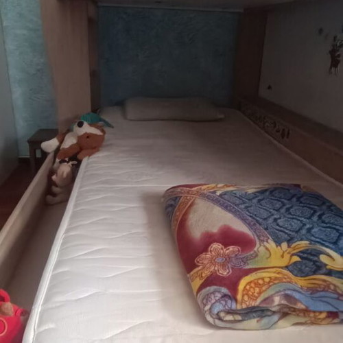 Roomy bunk bed with 2 single beds, storage drawer and ladder like new