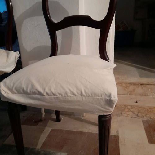 Classic dining chairs like new, set of 4, wooden