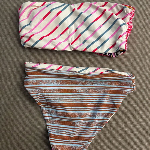Maaji reversible bikini swimsuit like new, size L multicolor