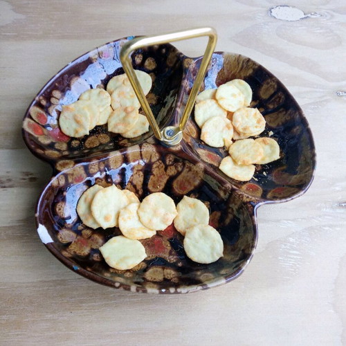 Vintage ceramic serving plate 1970s like new