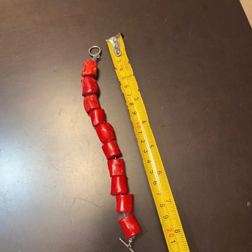 Coral bracelet new with T clasp, red