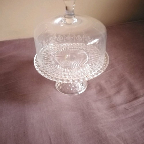 Vintage crystal cake stand with stem base like new