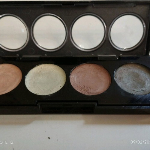 Revlon creamy eyeshadow set used