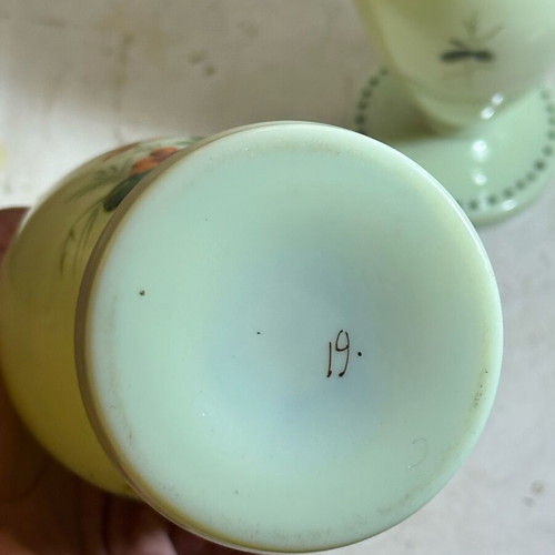 Pair of opaline vases used with uranium and embossed painting 19th century