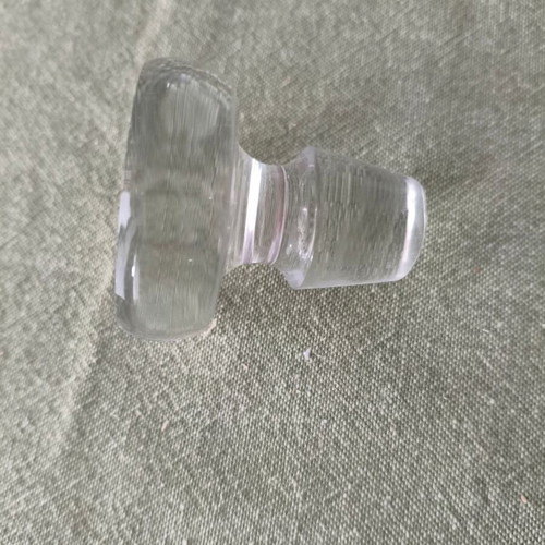 Crystal bottle stoppers like new, set of 2