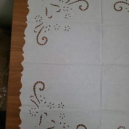 Table linen carré with slight stains
