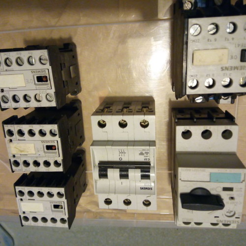 Siemens motor relays and switches used, functional