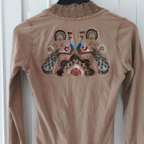 Real Y2k longsleeve shirt with embroidered peacocks and crochet details