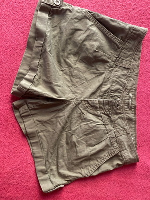 Terranova shorts like new, size M