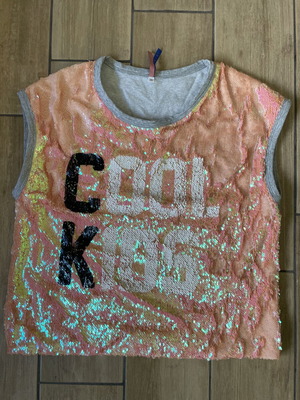Sequin t-shirt like new, size M, multicolor