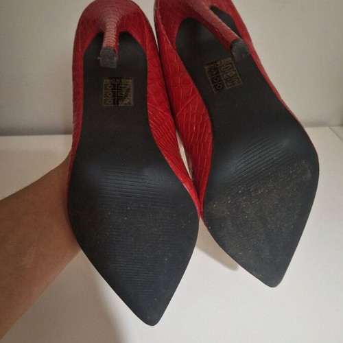 Tulipano red crocodile-effect patent leather pumps like new, size 40, 12 cm heel