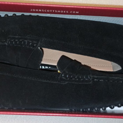 John Scott handmade women's leather moccasins like new, size 41, black