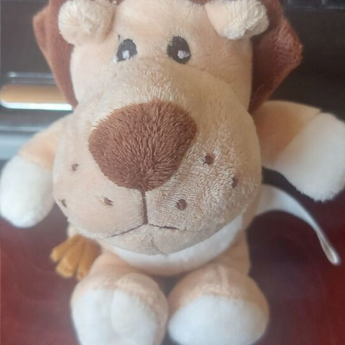 Plush Lion 20 cm like new