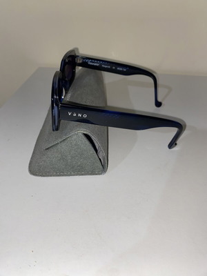 Visionario blue acetate sunglasses with rectangular lenses