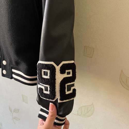 H&M leather women's black jacket with pockets and patches size M like new premium quality