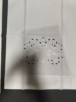 Vintage pillowcases set of 2 with cutwork embroidery