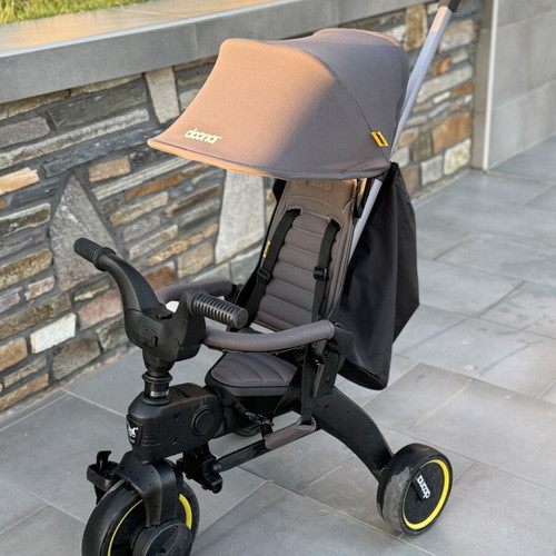Doona Liki Trike S3 foldable tricycle, like new, Grey Hound