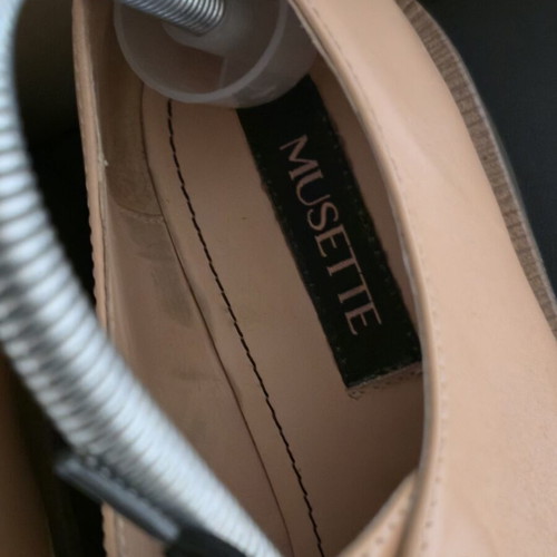Musette original women's oxford shoes like new, beige leather