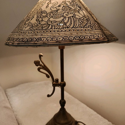 Table lamp brass solid with leather shade from India