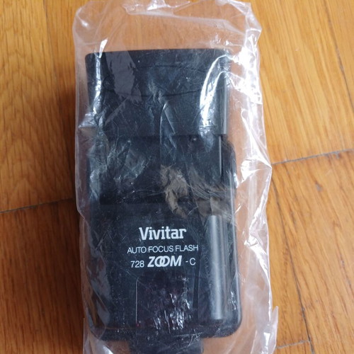 Vivitar 728 Zoom Camera Flash for Canon like new