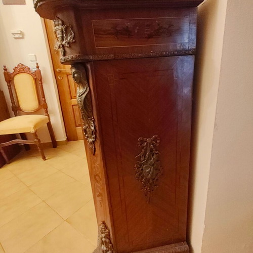 Antique buffet with marble top in excellent condition