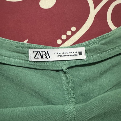 Zara green shorts skirt like new, size medium