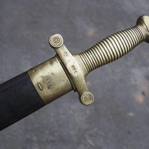 Decorative French sharpened sword used from 1831