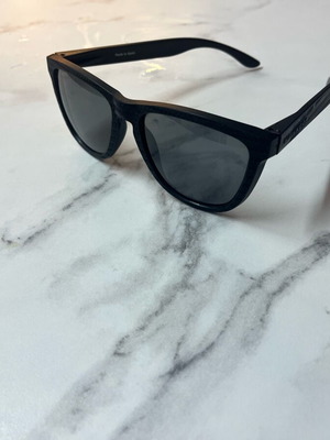 Hawkers black unisex sunglasses used