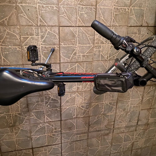 Beretta 24-inch bicycle used with gears, black