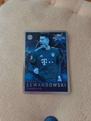 Robert Lewandowski Bayern Munich 2018-19 Topps Crystal UCL Cannonieri card like new