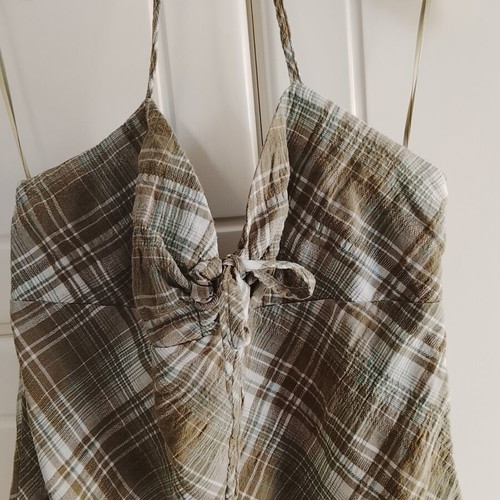 Attrattivo short women's dress used, size small, khaki white