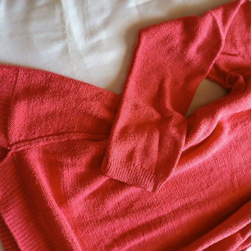 Coral spring sweater like new, size L