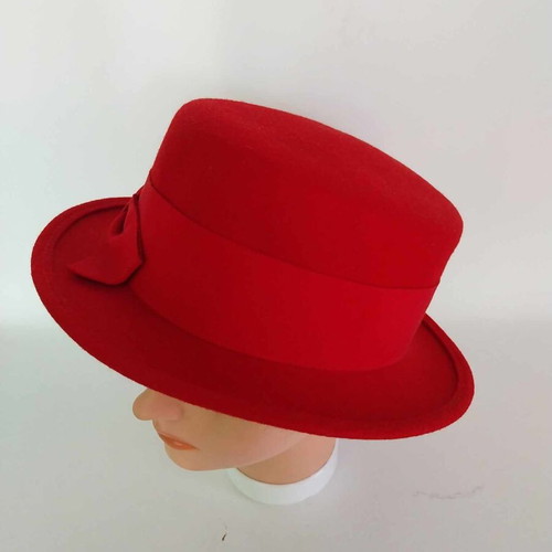 Vintage red women's fedora hat BREITER Munchen like new