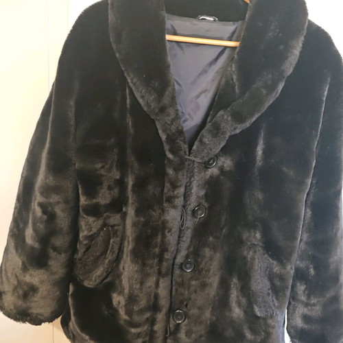 Synthetic fur coat used L/XL black
