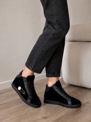Versace sneakers size 40 like new, black