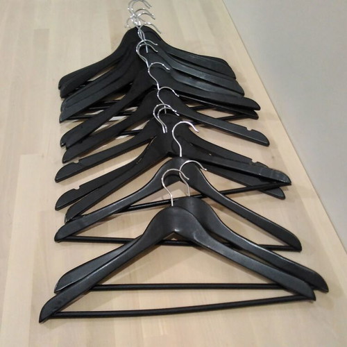 Set of 15 wooden hangers with metal base, Practiker 2003