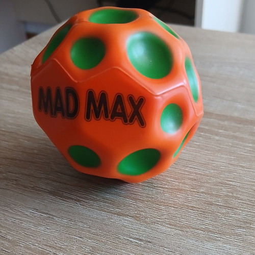 Bouncy ball Mad Max, small, suitable for indoor and outdoor play