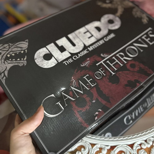 Cluedo Game of Thrones Complete Mystery Board Game like new