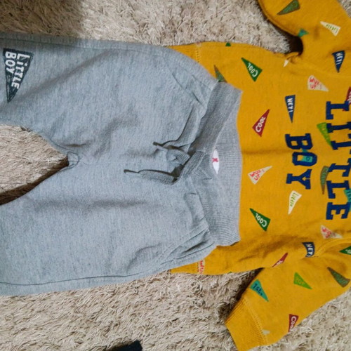 Baby clothing set for boy 6 to 9 months like new