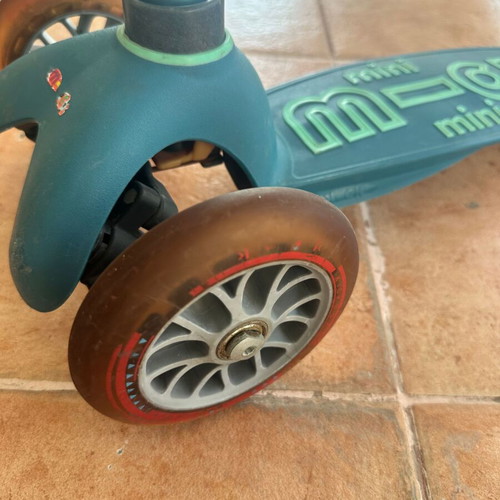 Mini Micro Deluxe kids scooter, dark green
