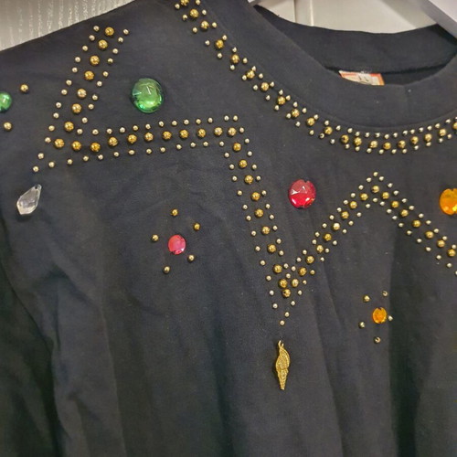 Blouse with embroidered colorful beads like new, size L