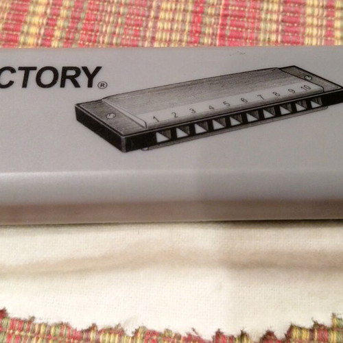 Victory harmonica new, 10 holes, key of C, aluminum