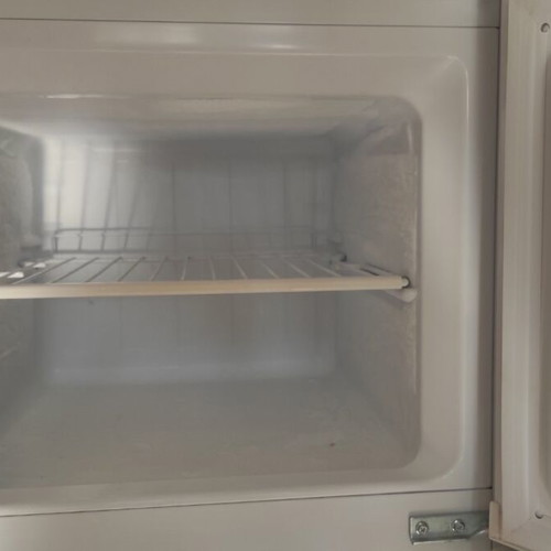 Whirlpool two-door refrigerator, 252 liters, height 1.66 m